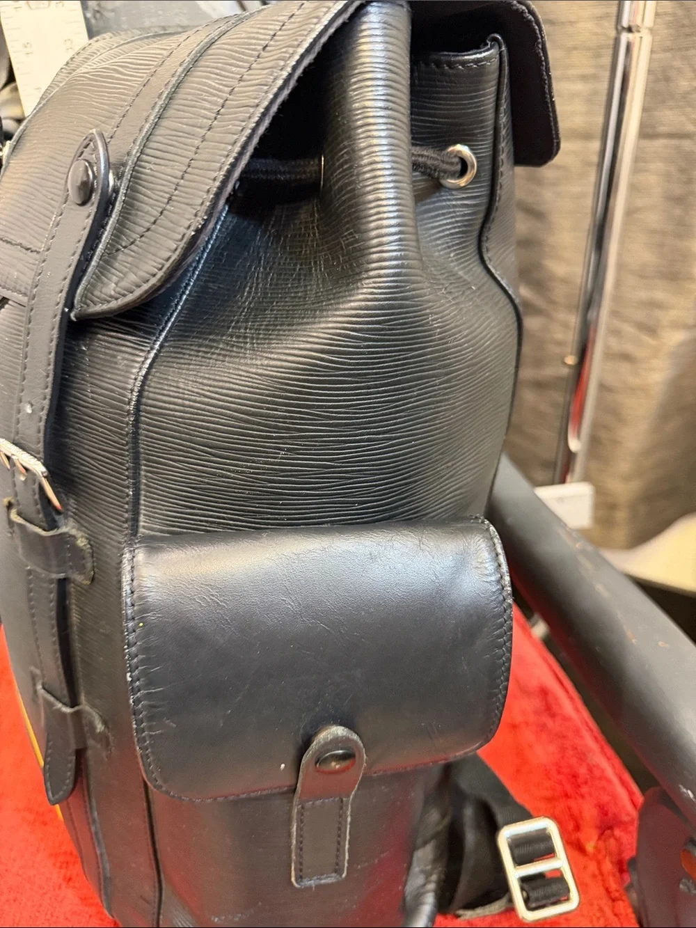 Louis Vuitton structured louis